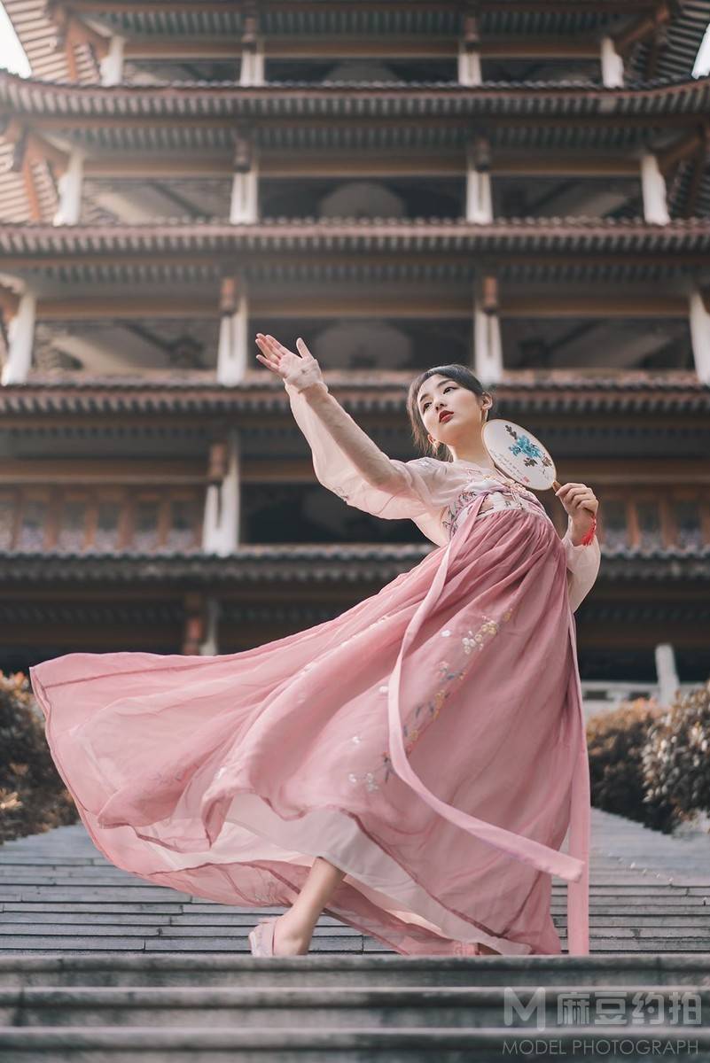 汉服模特