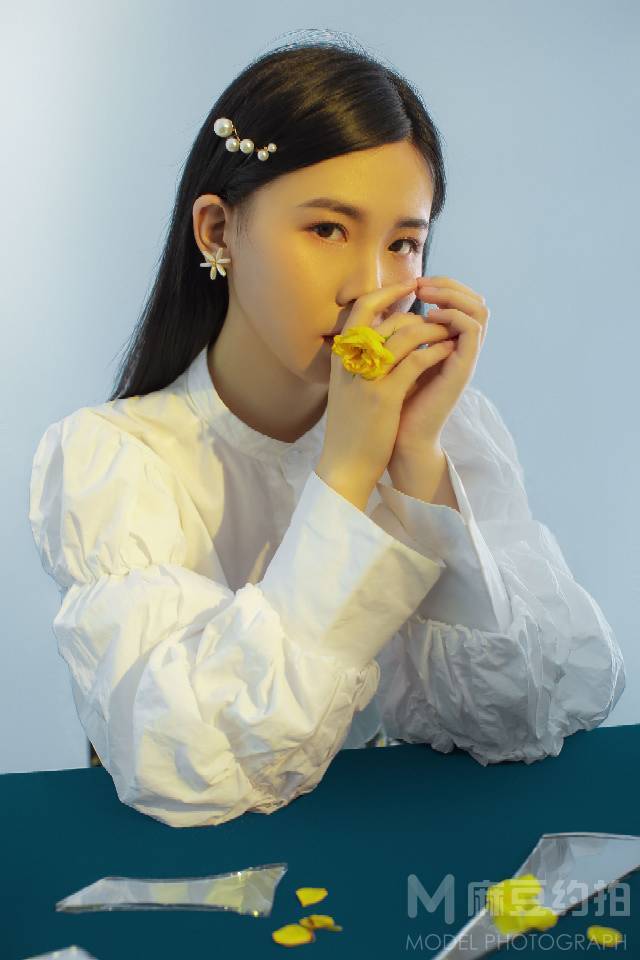 情绪模特