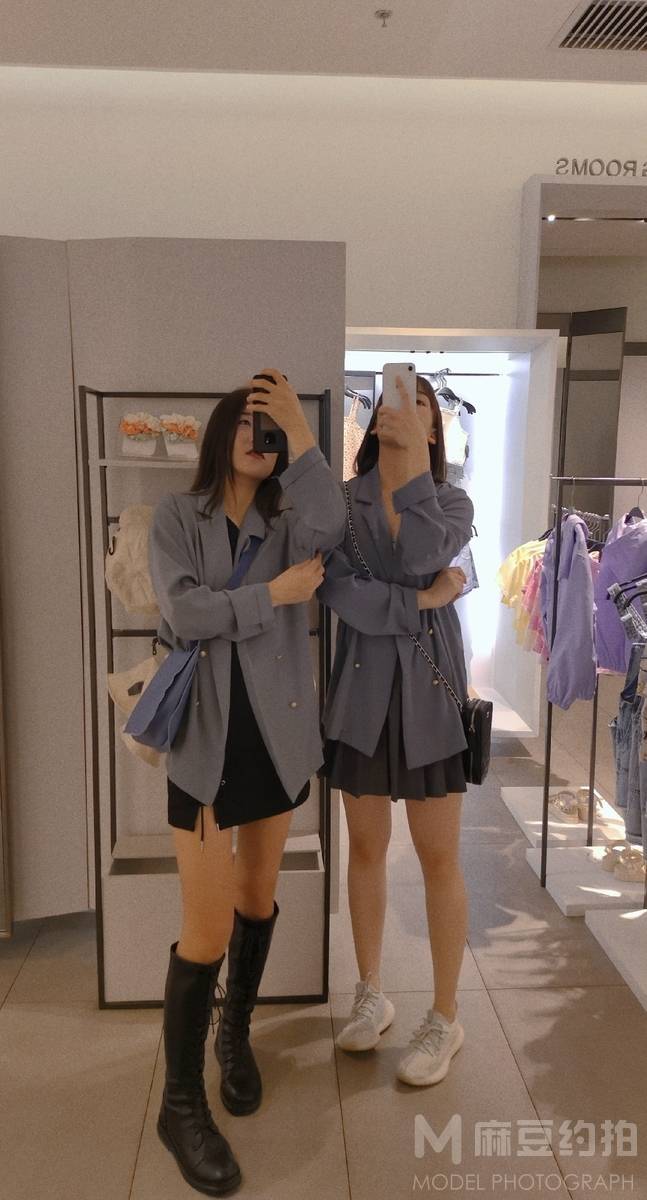 黑白模特