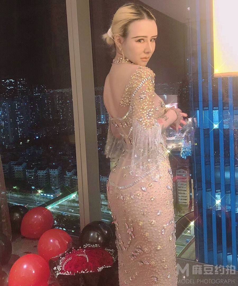 妆容模特