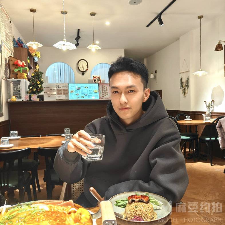 纪实模特