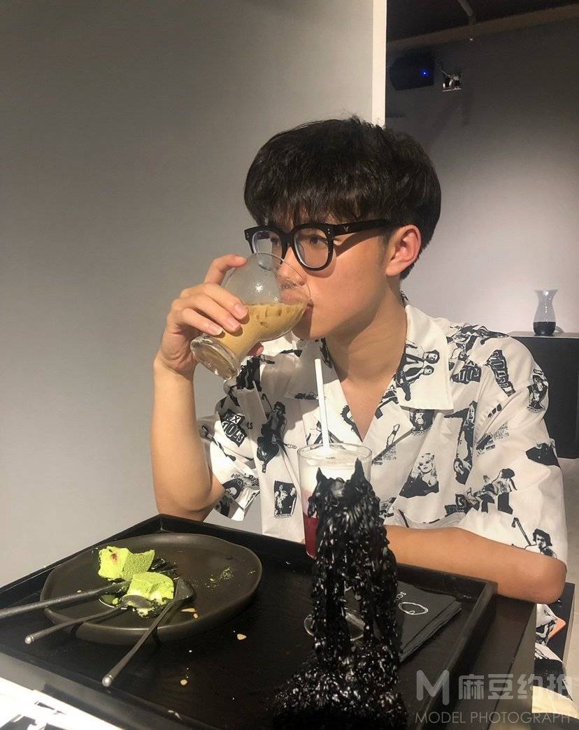 校园模特