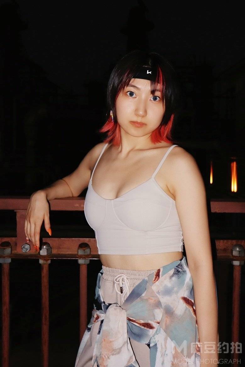 夜景模特