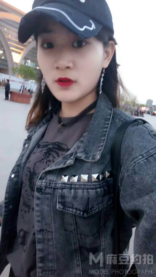 纪实模特