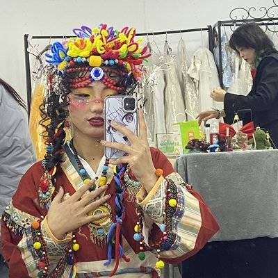 情绪模特