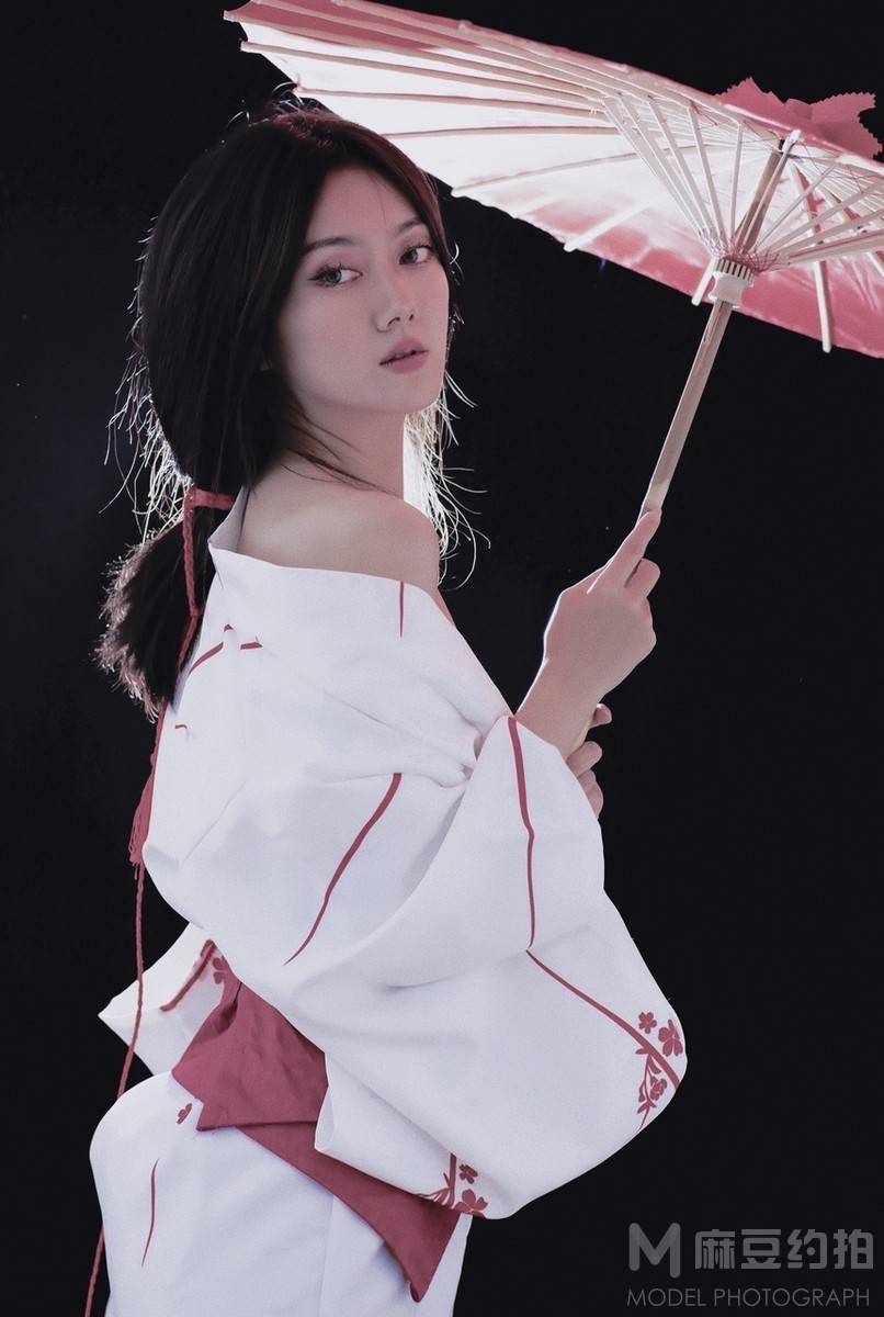 胶片模特