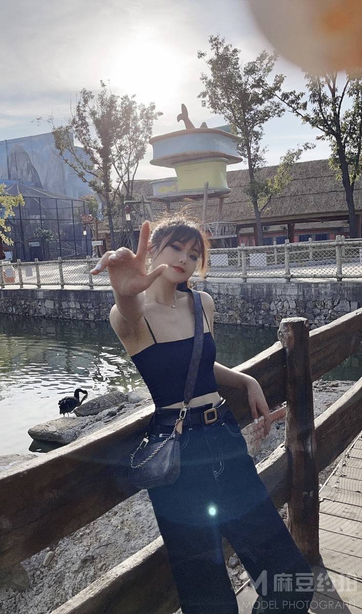 清新模特