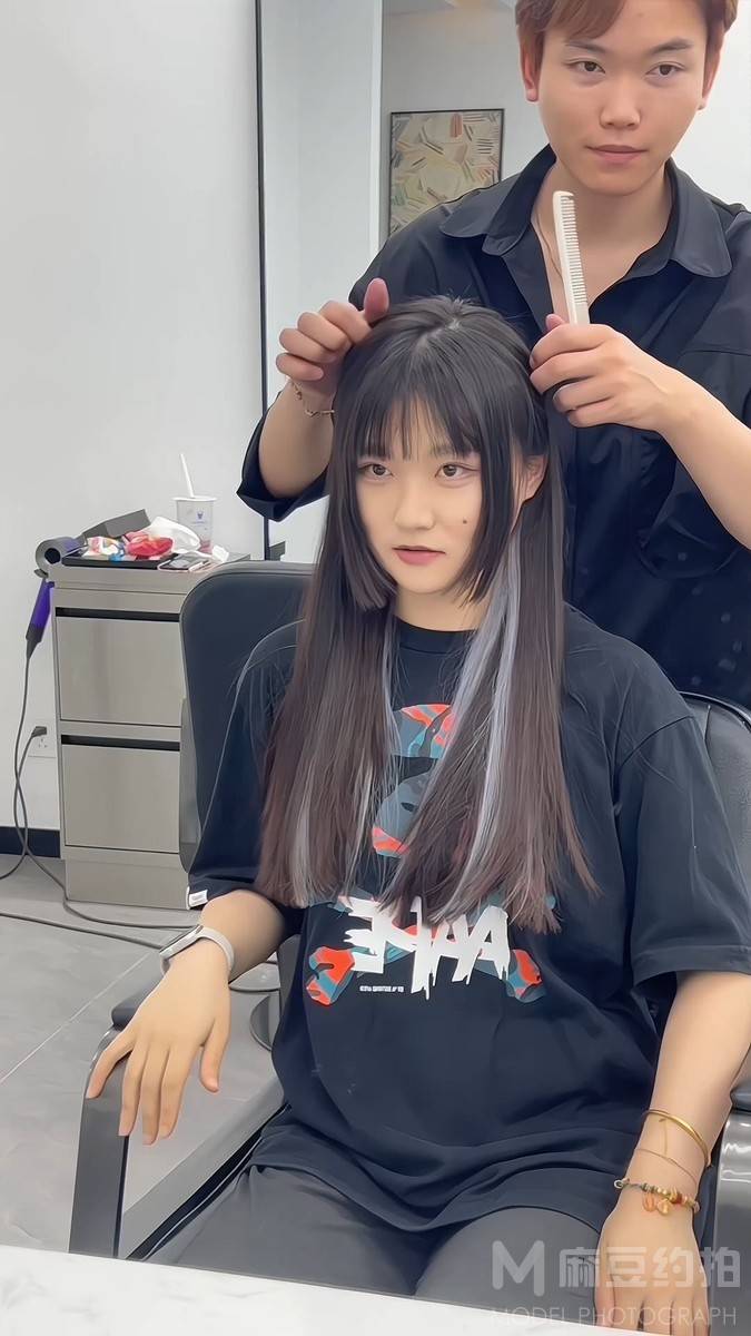 情绪模特