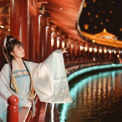汉服模特