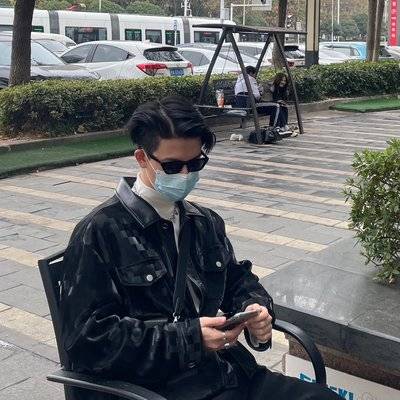 黑白模特