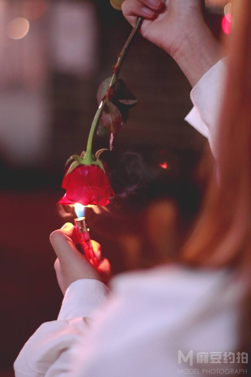 情绪模特