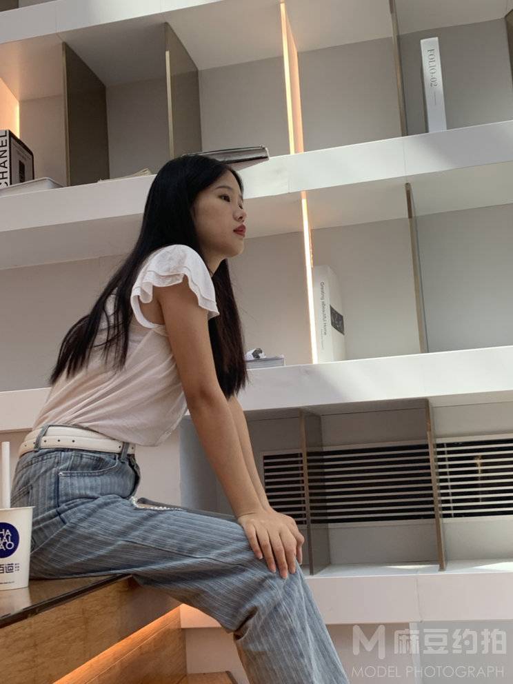 清新模特