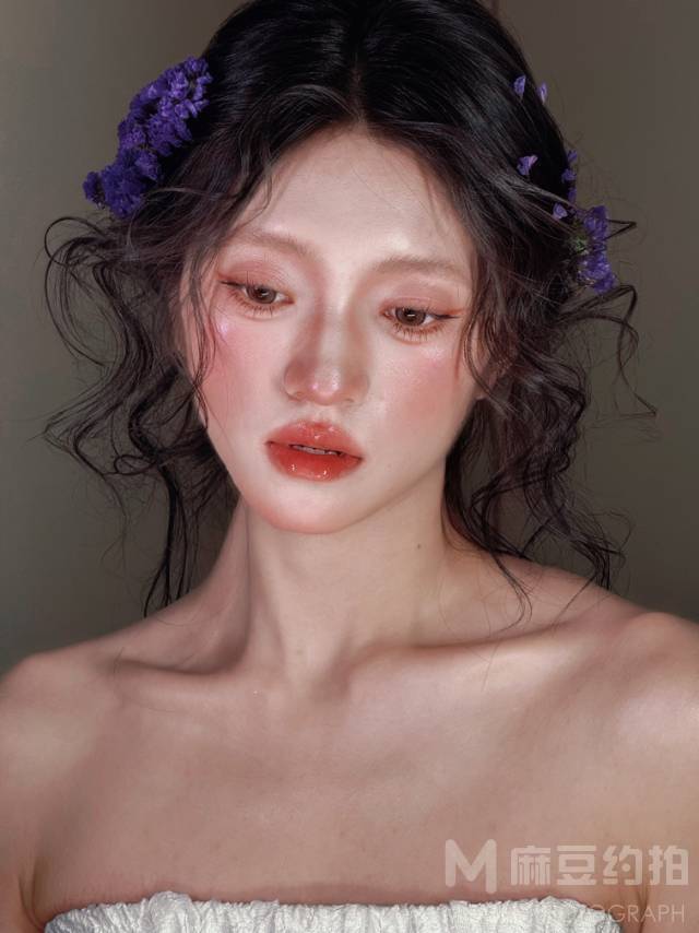 妆容模特