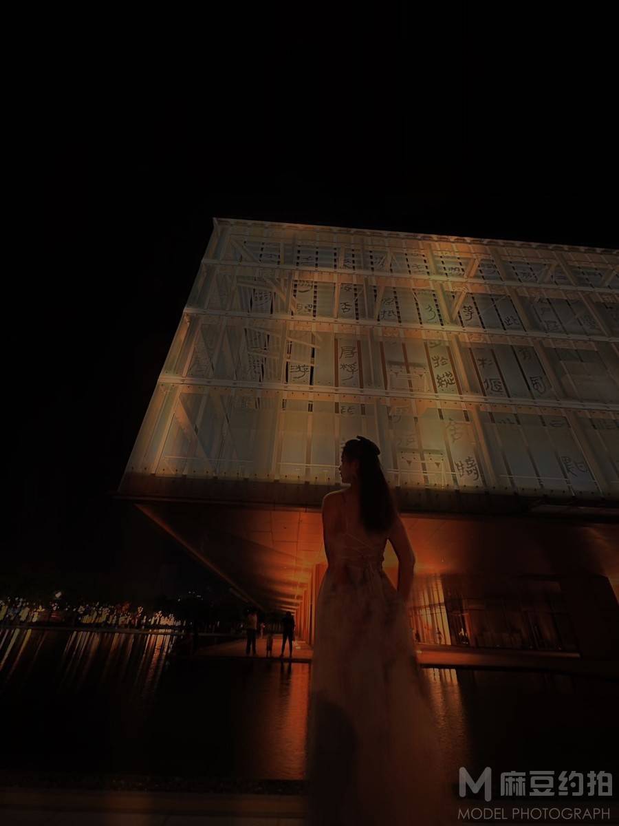 夜景模特