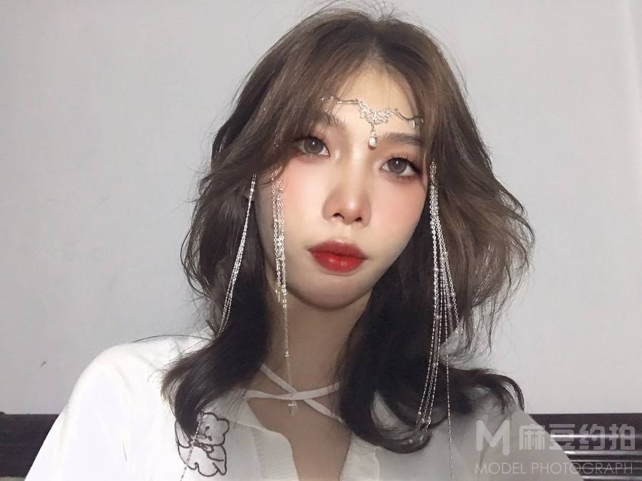 妆容模特