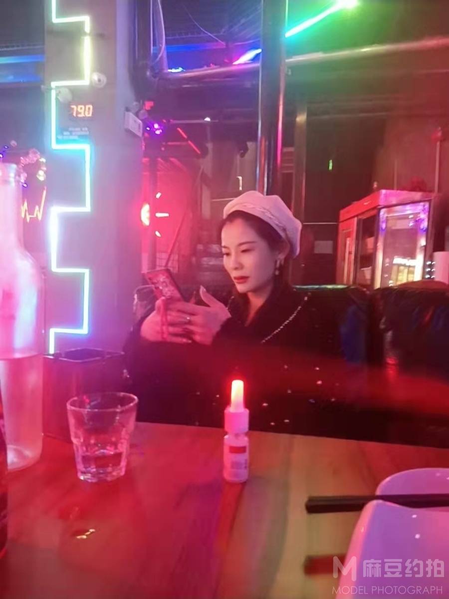 纪实模特