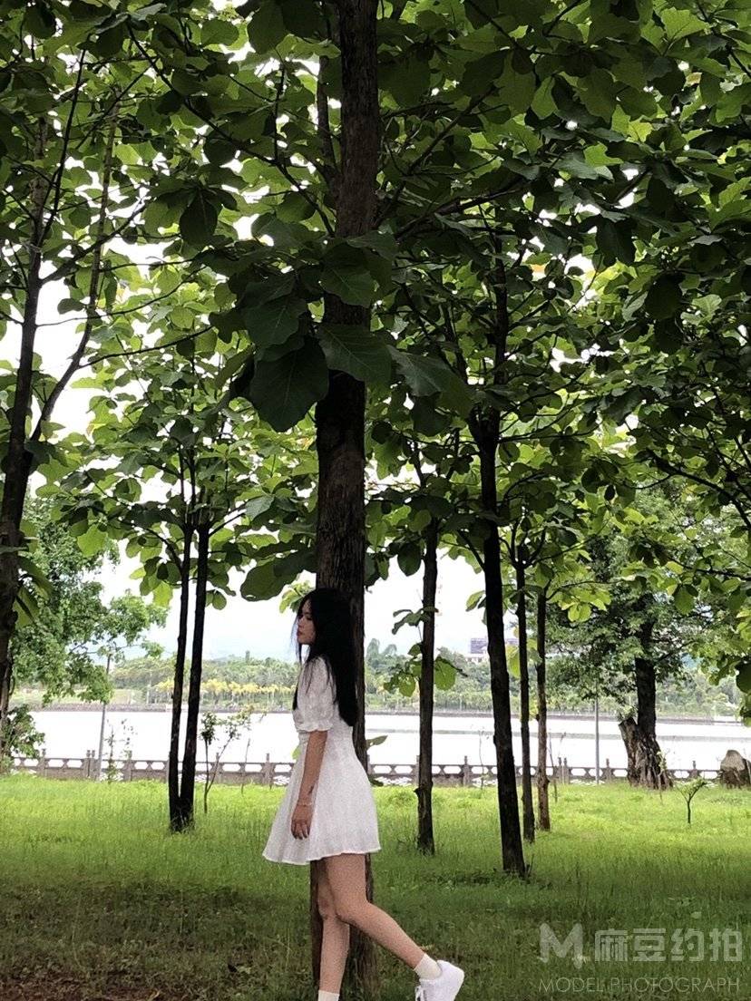 黑白模特