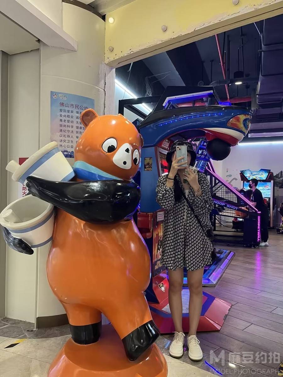 校园模特