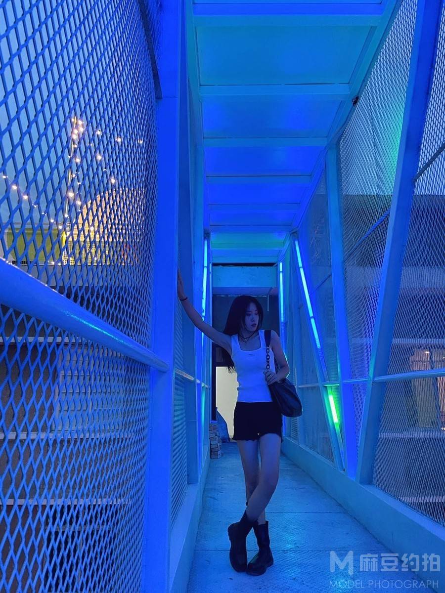 夜景模特
