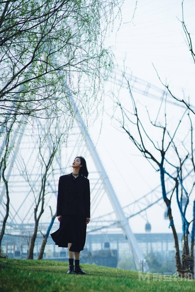 情绪模特