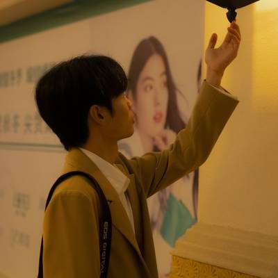 情绪模特