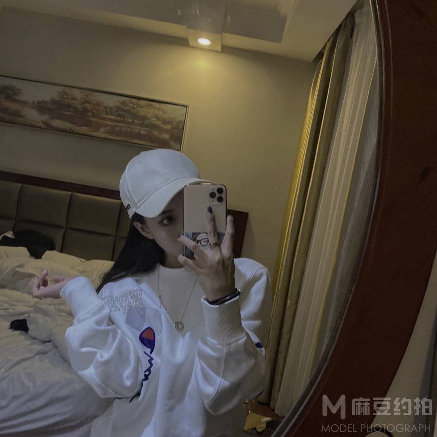 黑白模特