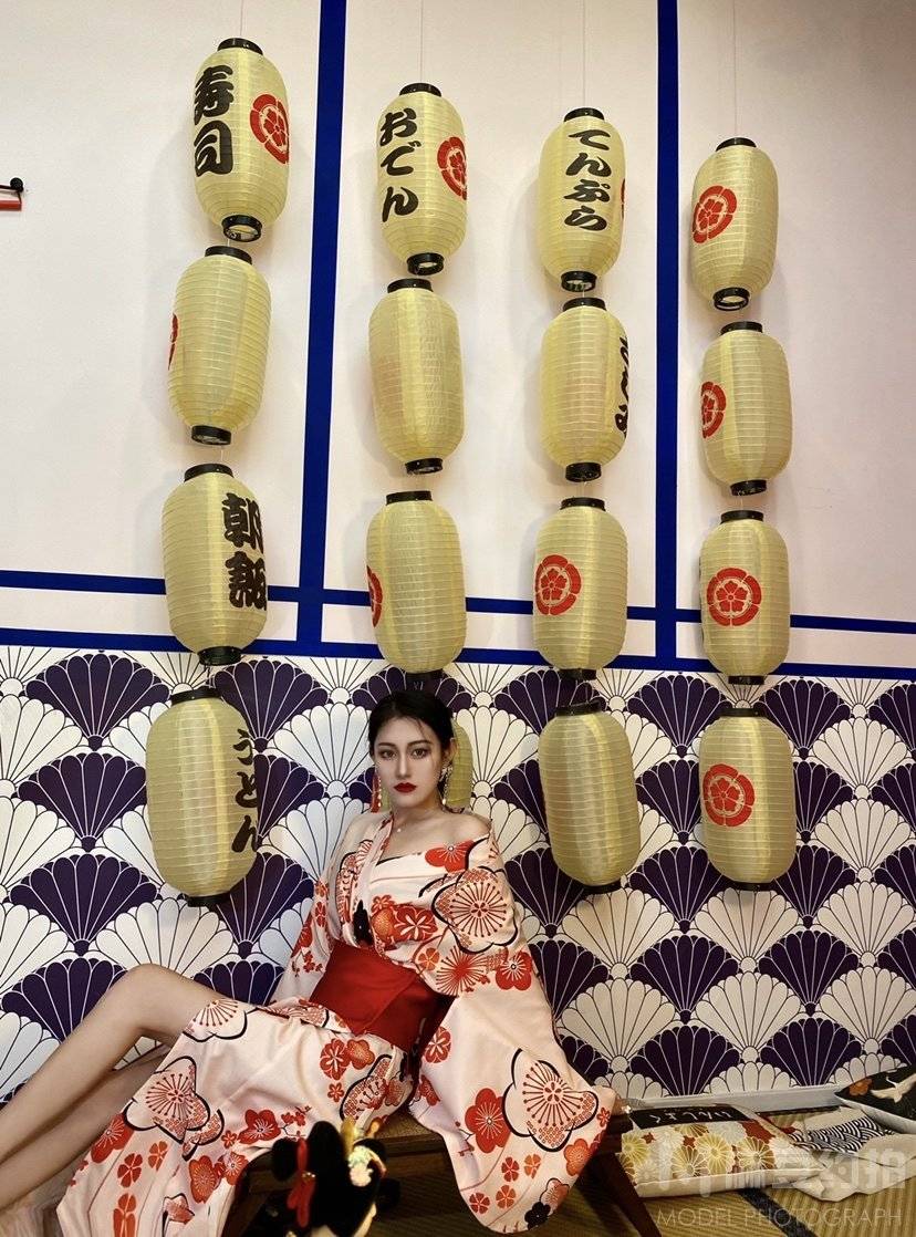 妆容模特