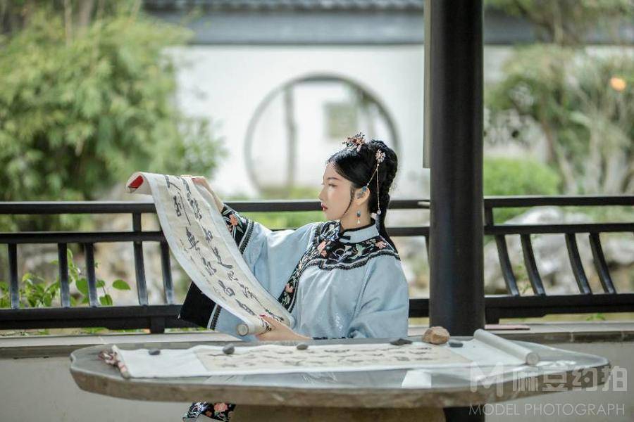 汉服模特
