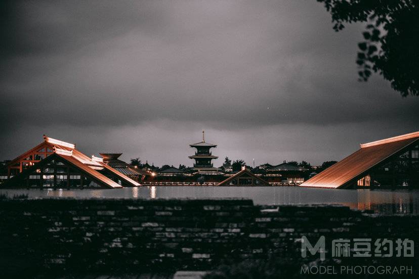 夜景模特