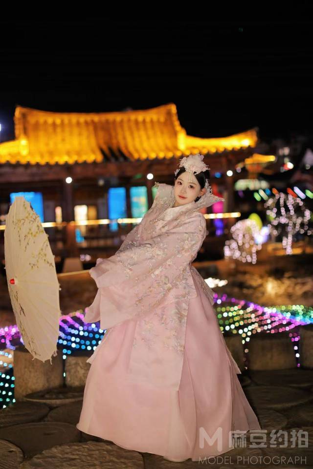 妆容模特