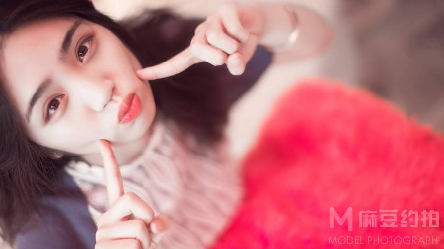 情绪模特