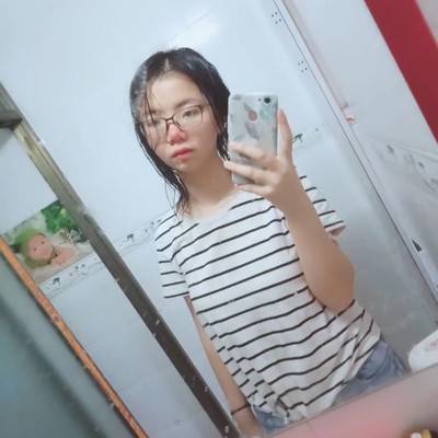 黑白模特
