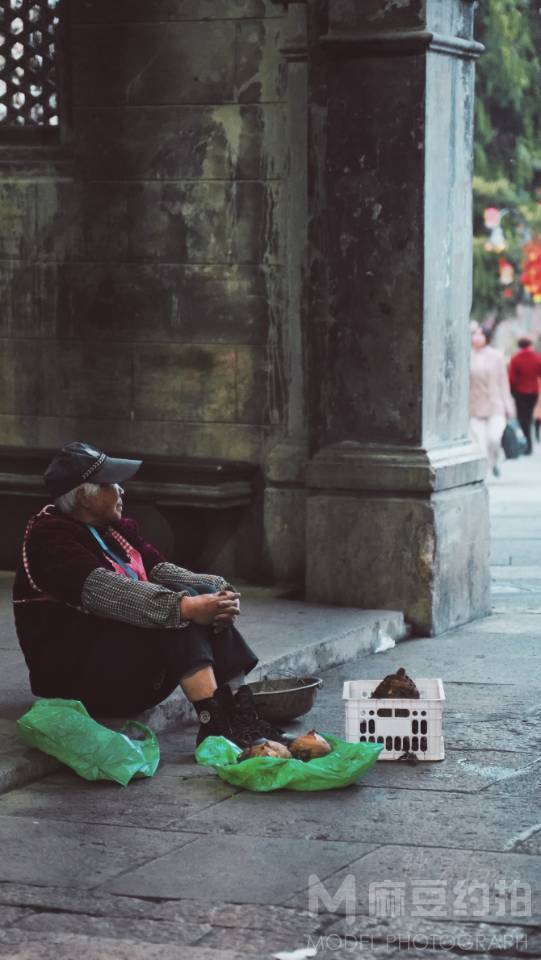 情绪模特
