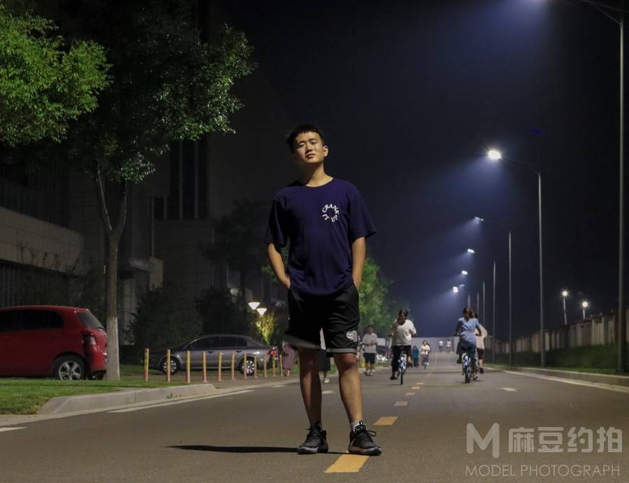 校园模特