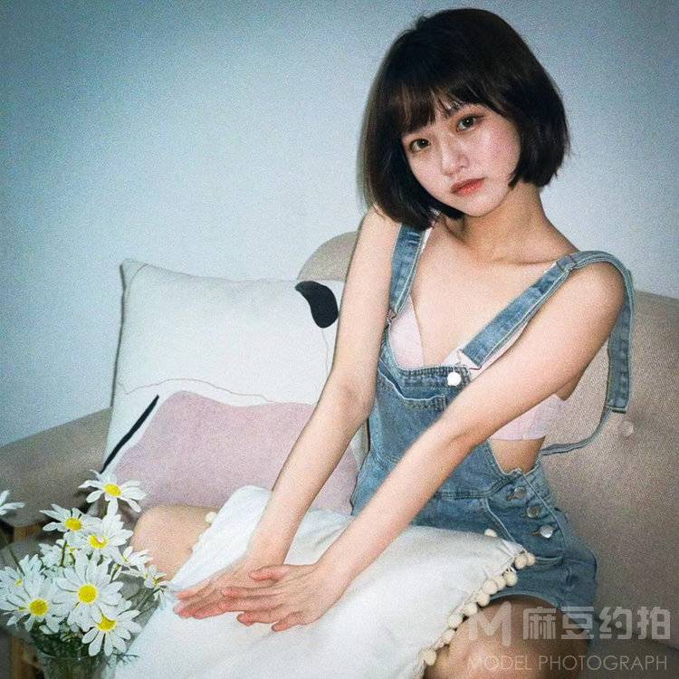 黑白模特