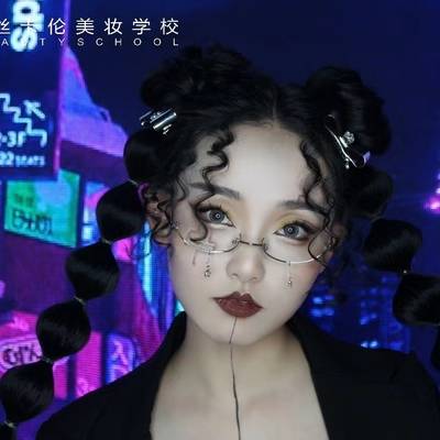 暗黑模特