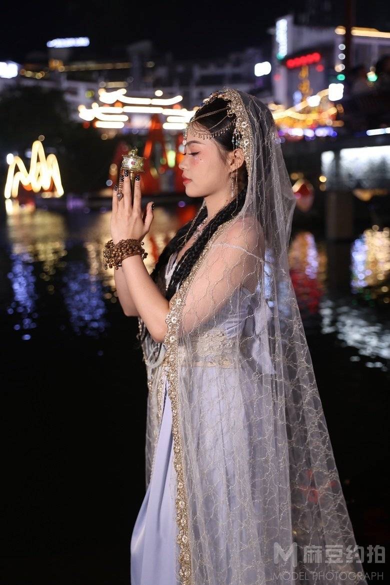 妆容模特