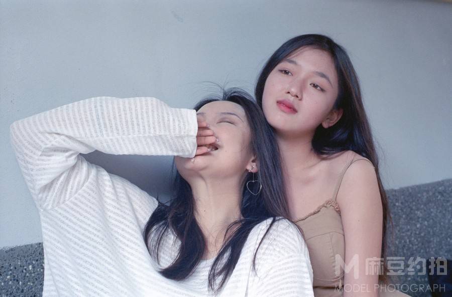 黑白模特