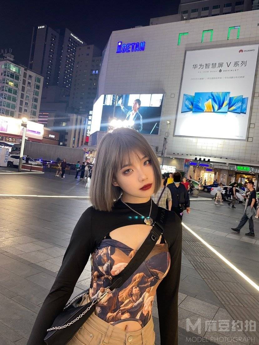 校园模特