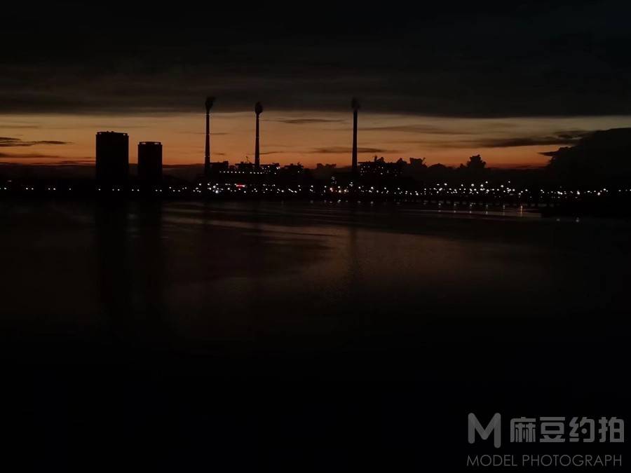 夜景模特
