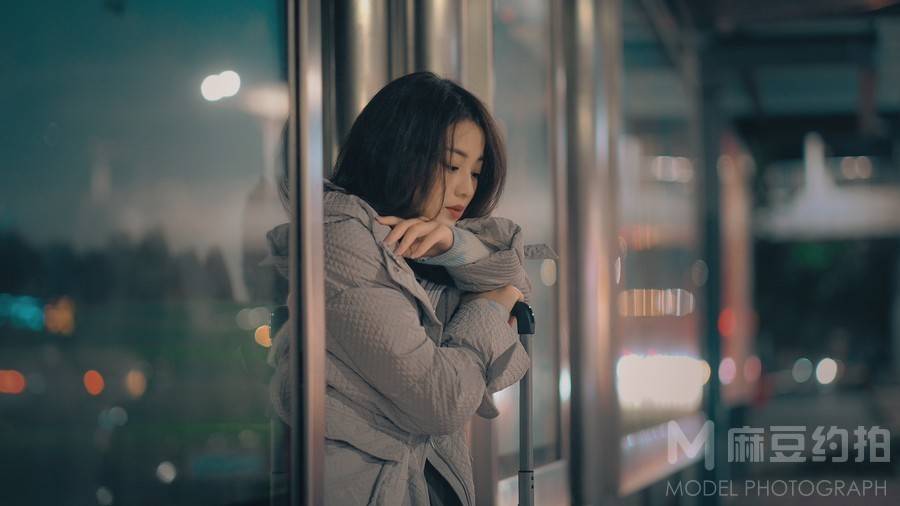 情绪模特