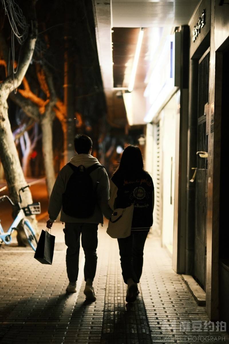 夜景模特