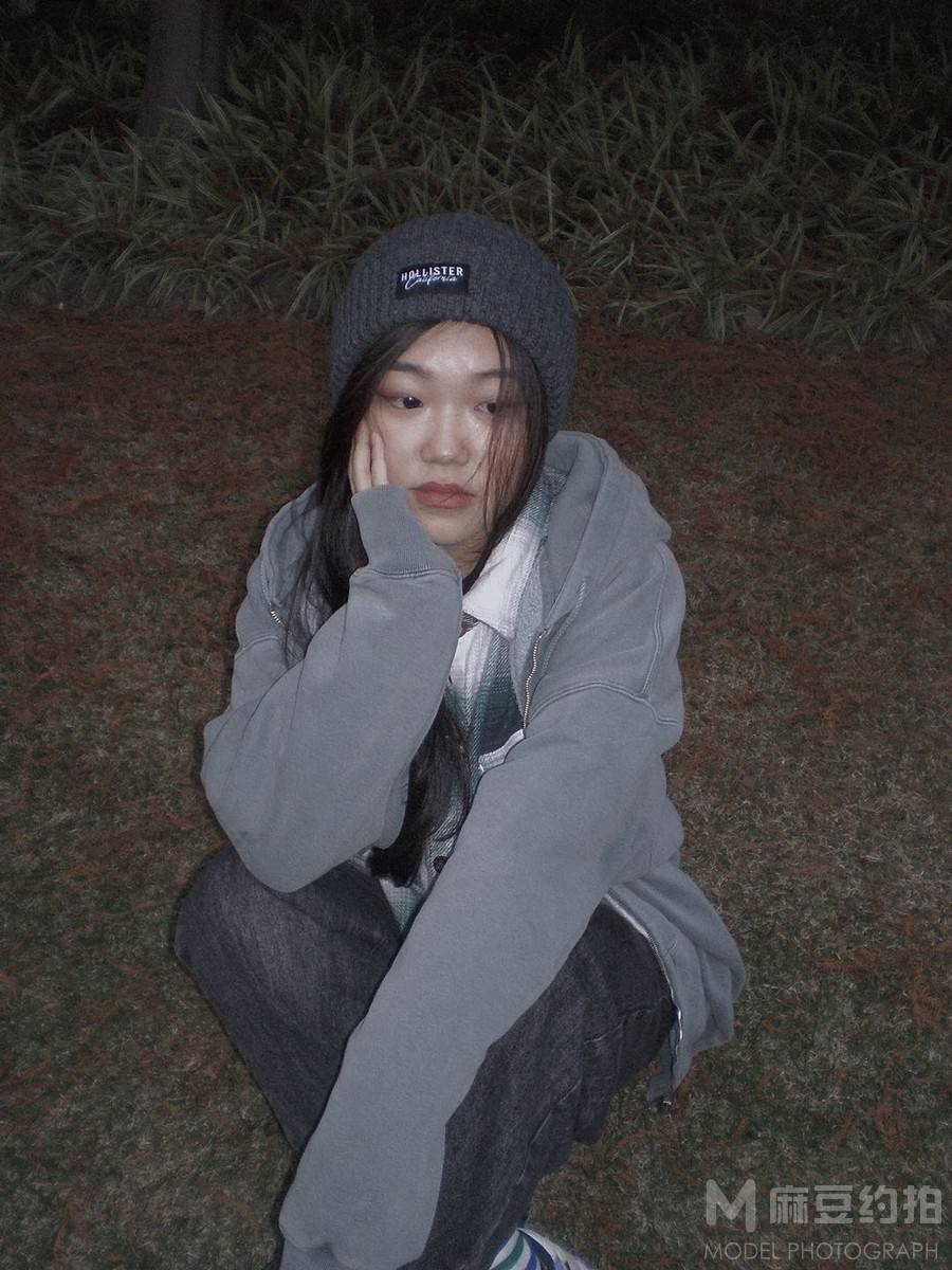 情绪模特