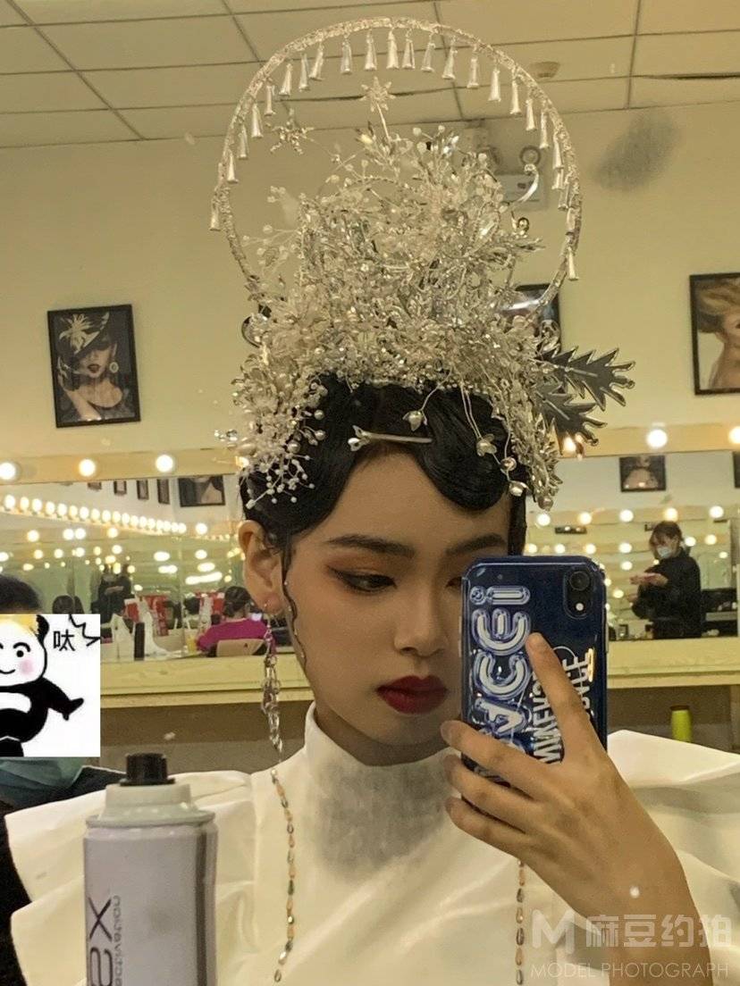 妆容模特