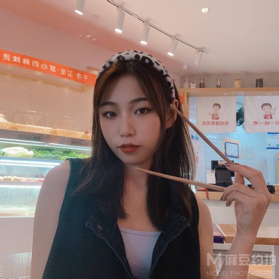 妆容模特