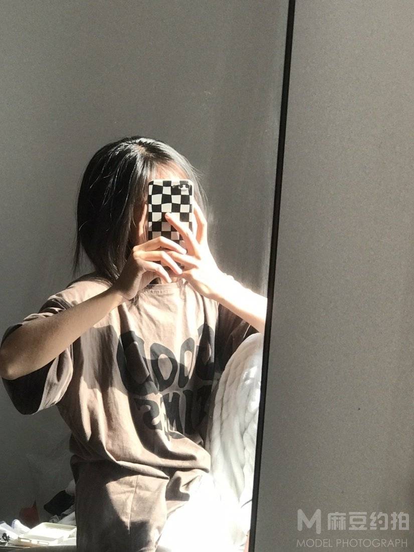 黑白模特