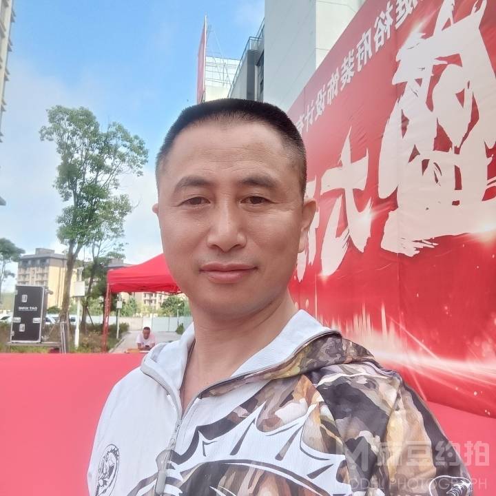 纪实模特