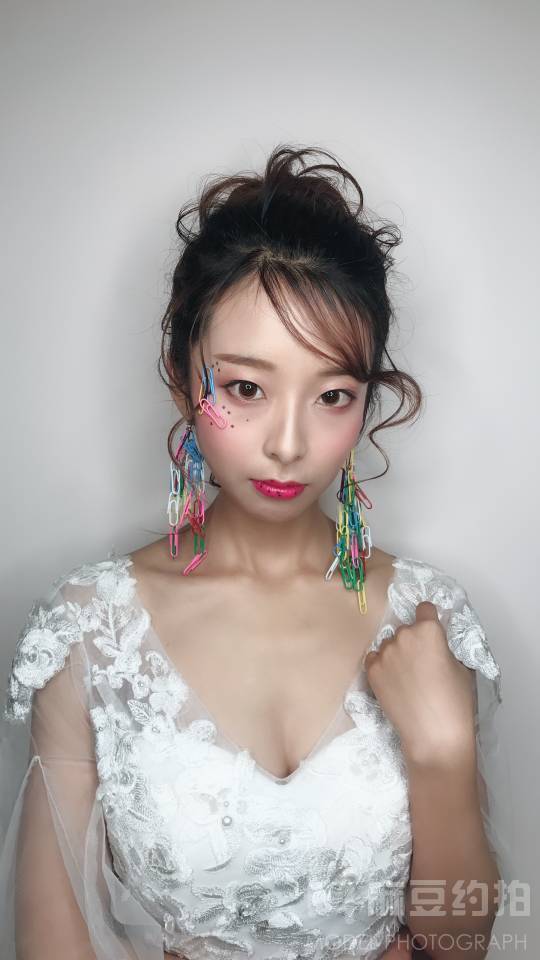 妆容模特