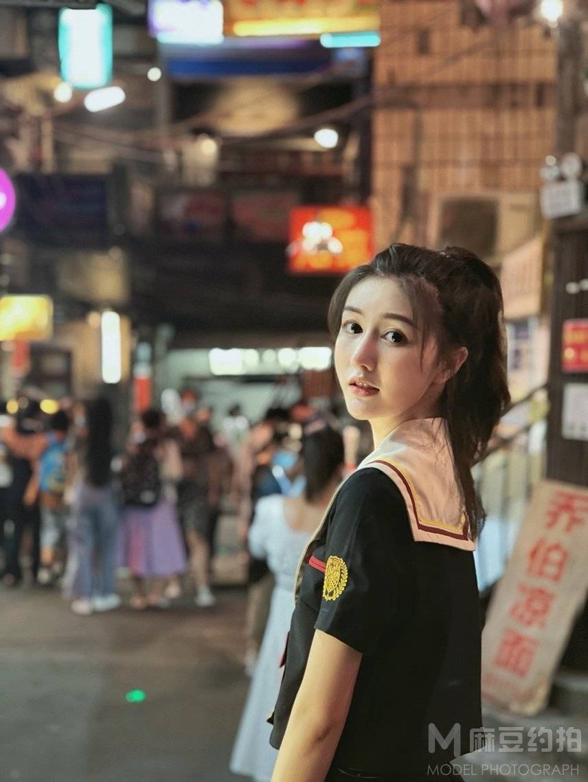 校园模特