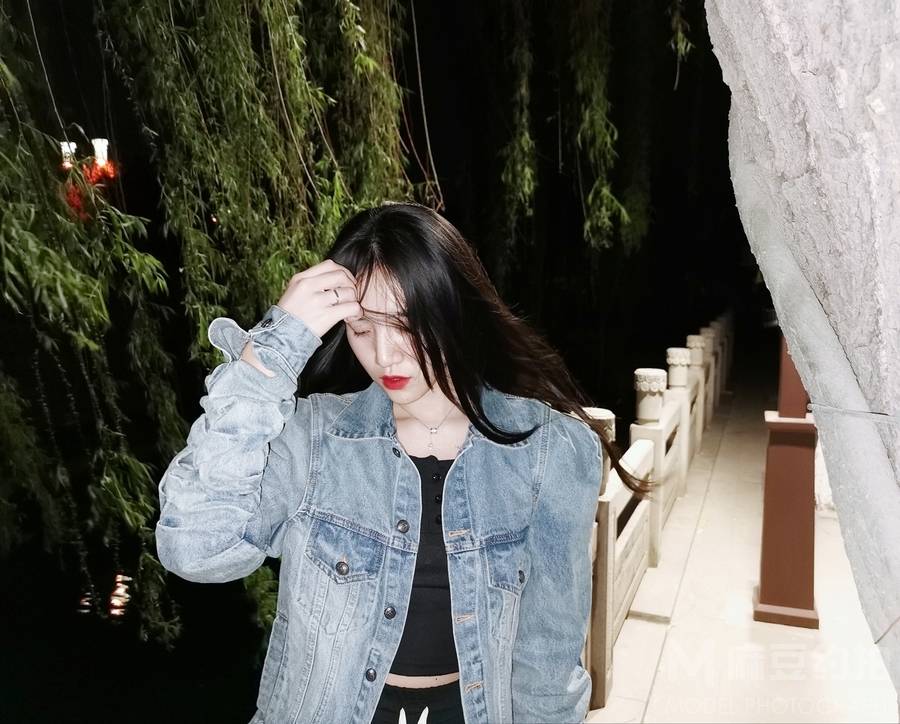 夜景模特